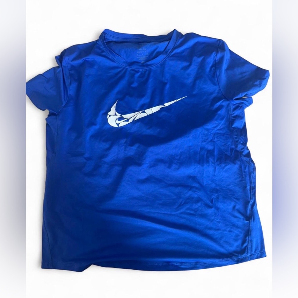 Royal Blue Nike Dri-Fit Short Sleeve shirt Medium